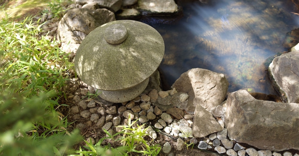 숙박 시설 입구
