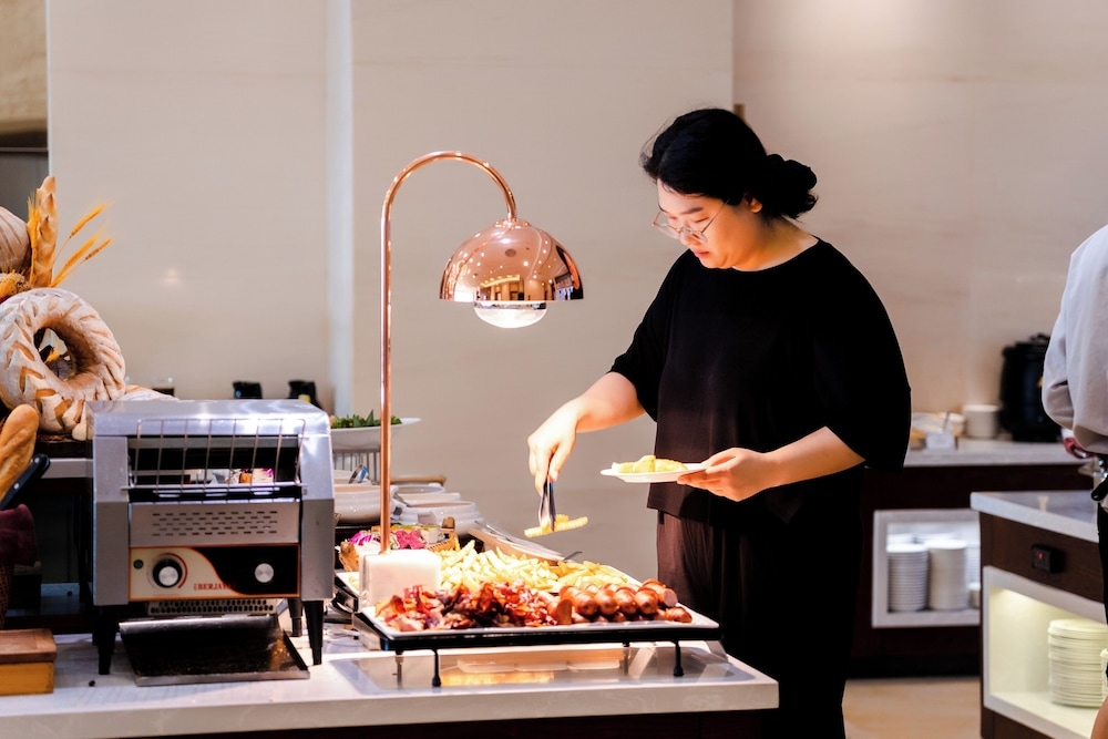 뷔페 아침 식사