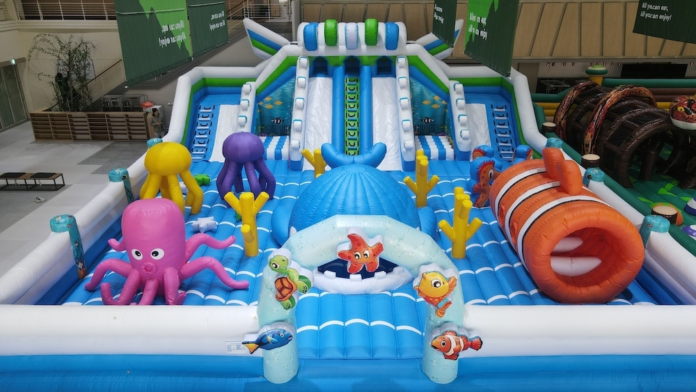 어린이 놀이 공간 - 실내