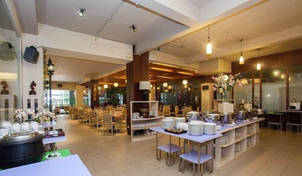 뷔페 아침 식사