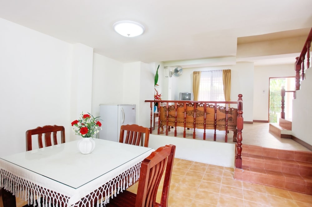 객실 내 식사 공간