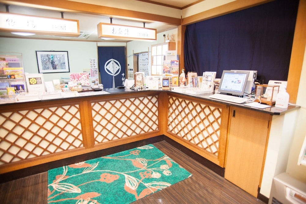 체크인/체크아웃 키오스크