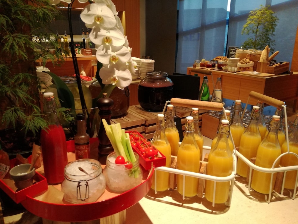 뷔페 아침 식사