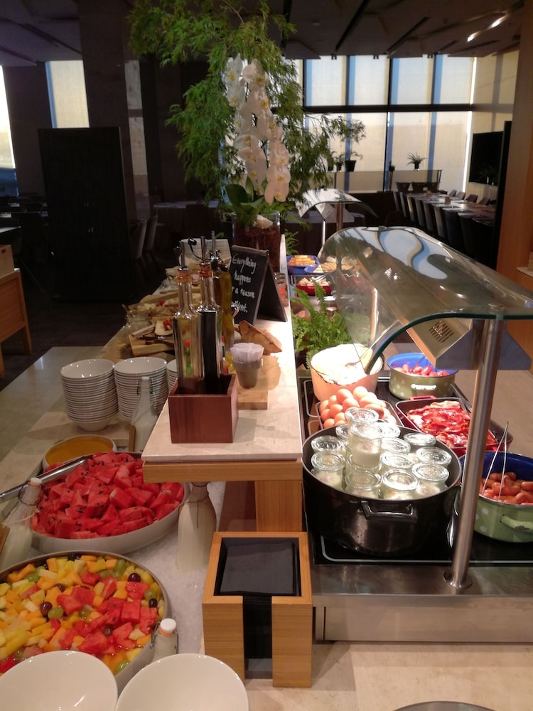 뷔페 아침 식사