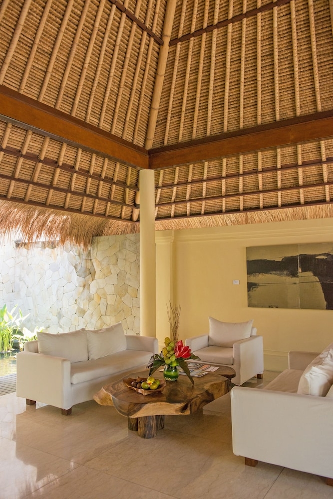 로비 좌석 공간