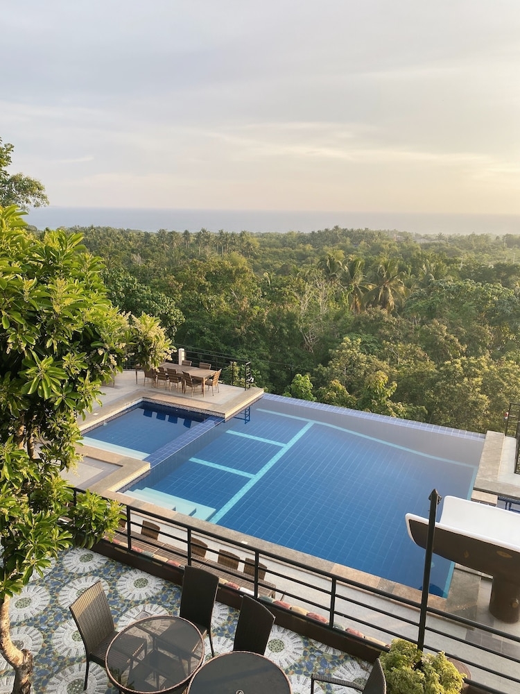 숙박 시설 정면