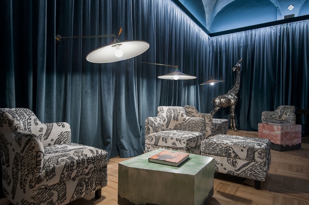 로비 좌석 공간