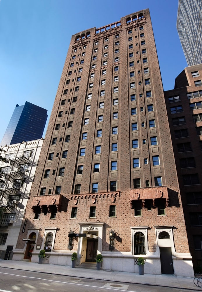 숙박 시설 정면