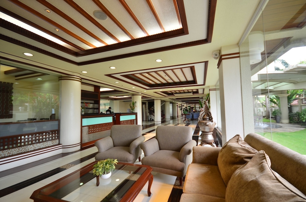 로비 좌석 공간