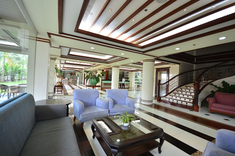 로비 좌석 공간