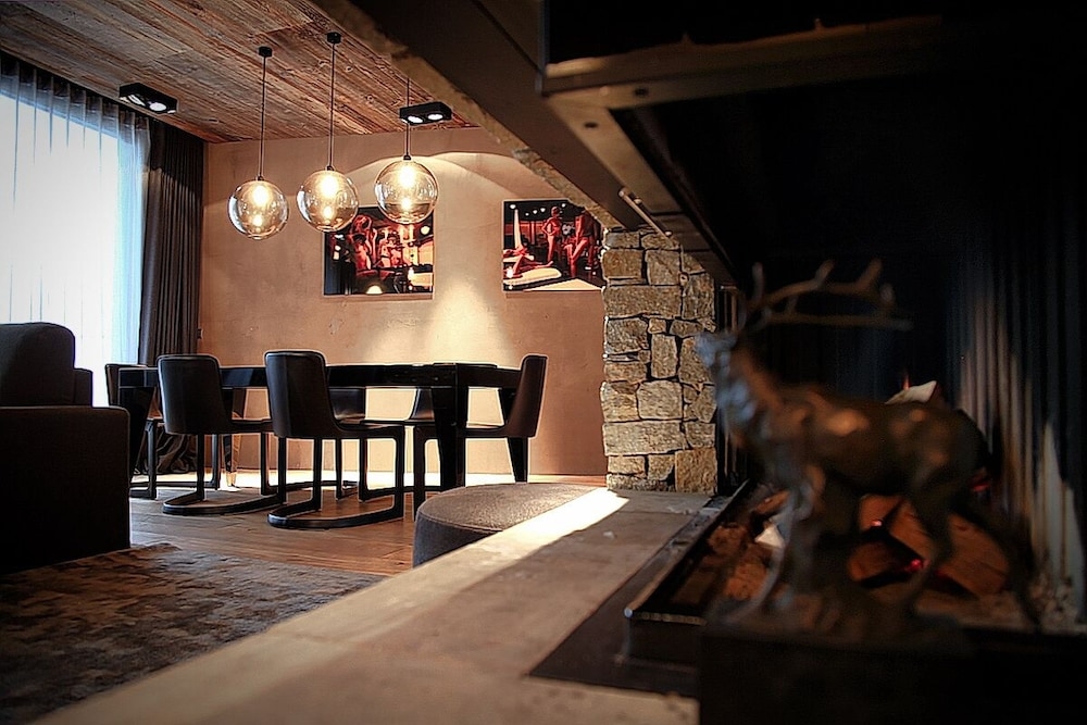 객실 내 식사 공간