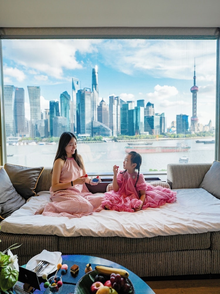 객실 내 식사 공간