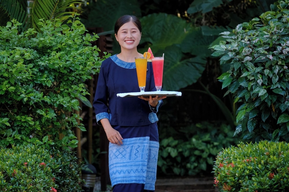 객실 내 식사 공간