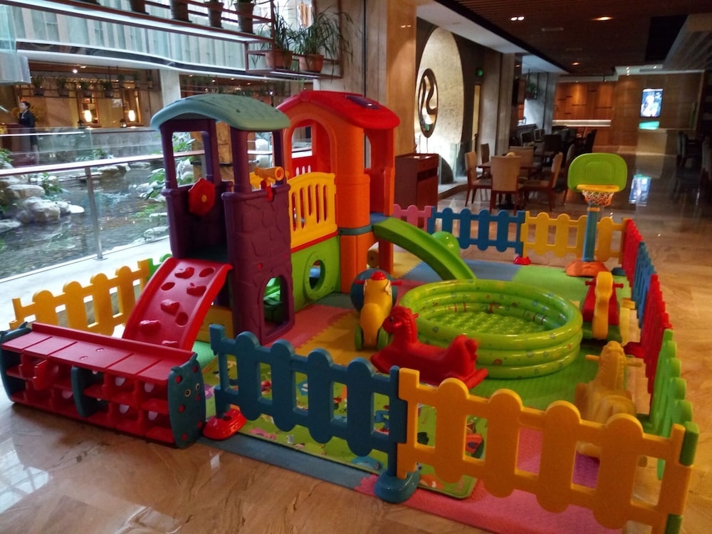 어린이 놀이 공간 - 실내