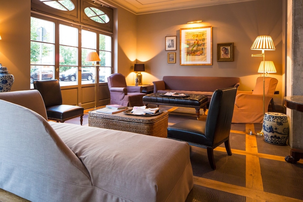 로비 좌석 공간