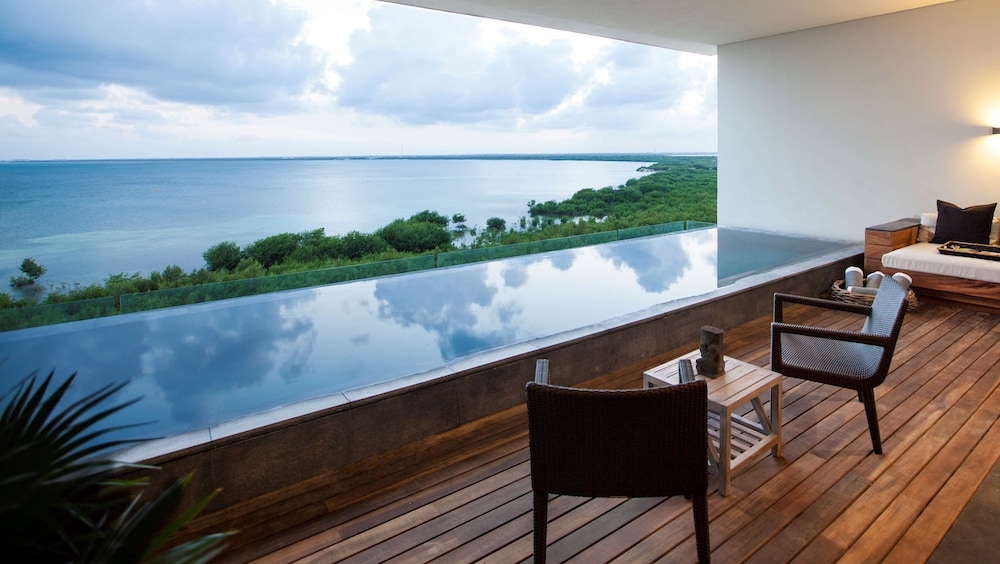 숙박 시설 내 편의 시설/서비스