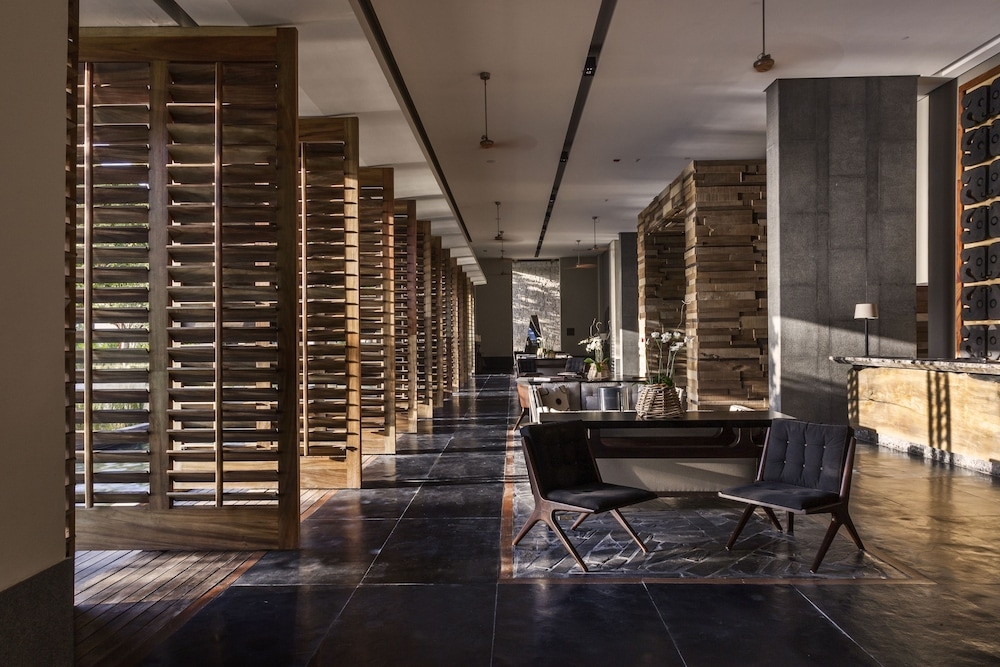 로비 좌석 공간