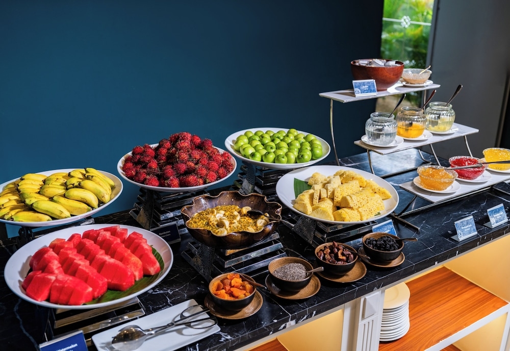 뷔페 아침 식사