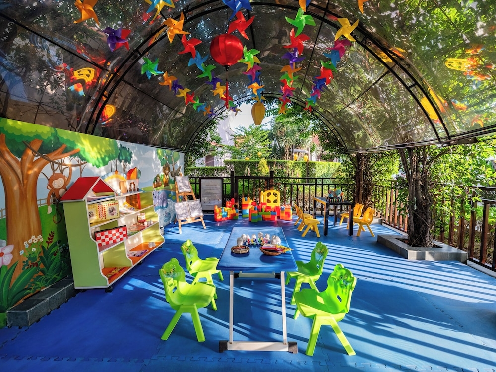 어린이 놀이 공간 - 야외