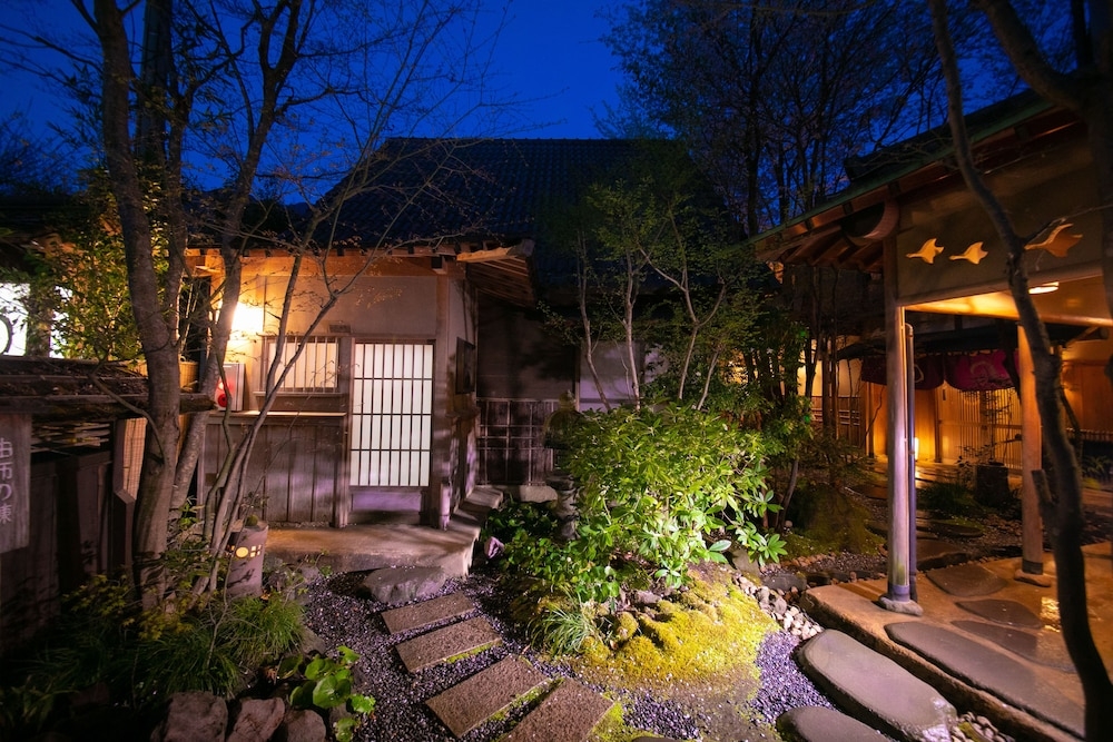 숙박 시설 입구