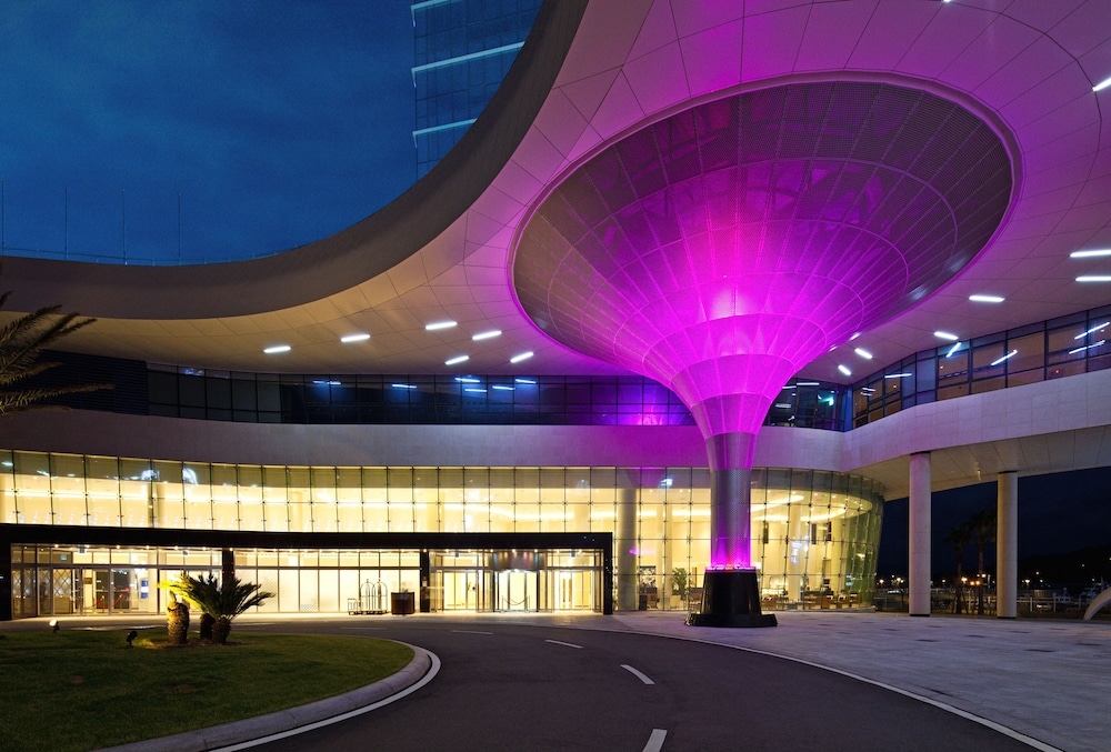 숙박 시설 입구