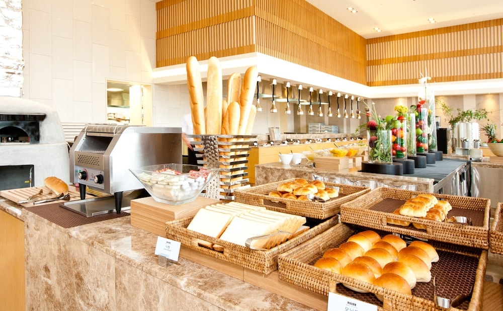 뷔페 아침 식사