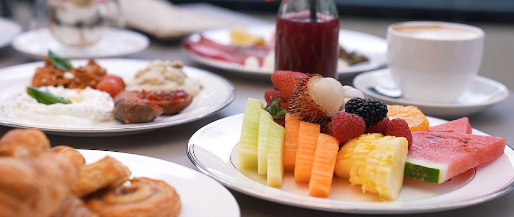 뷔페 아침 식사