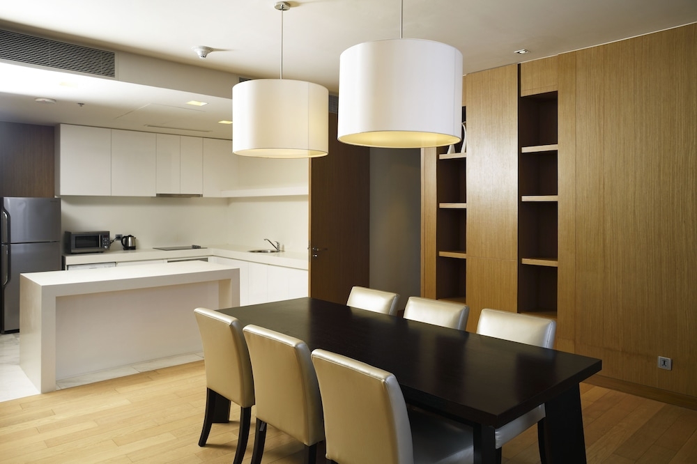 객실 내 식사 공간