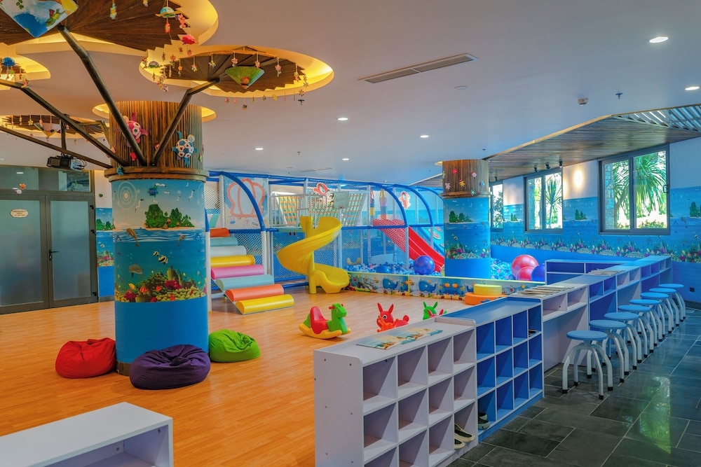어린이 놀이 공간 - 실내