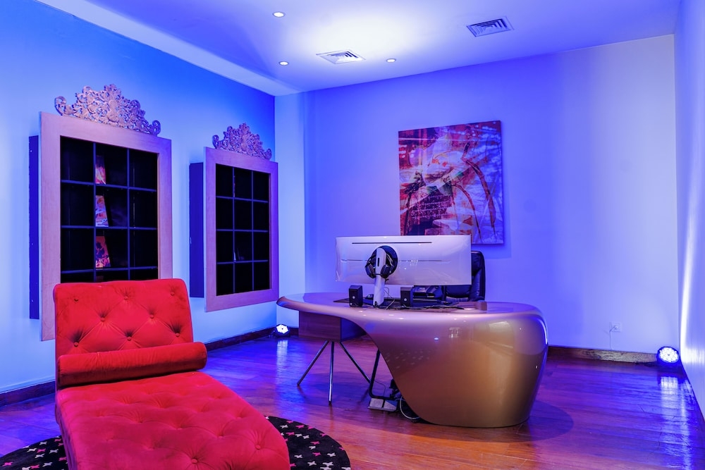 객실 내 비즈니스 센터