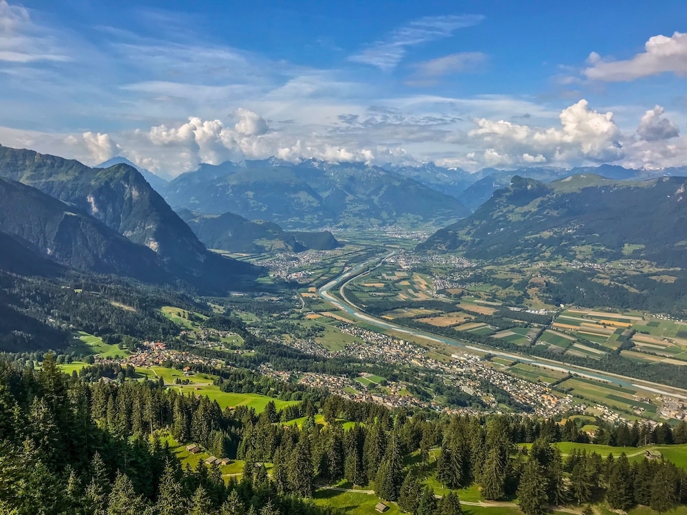 숙박 시설에서 보는 시내 전망