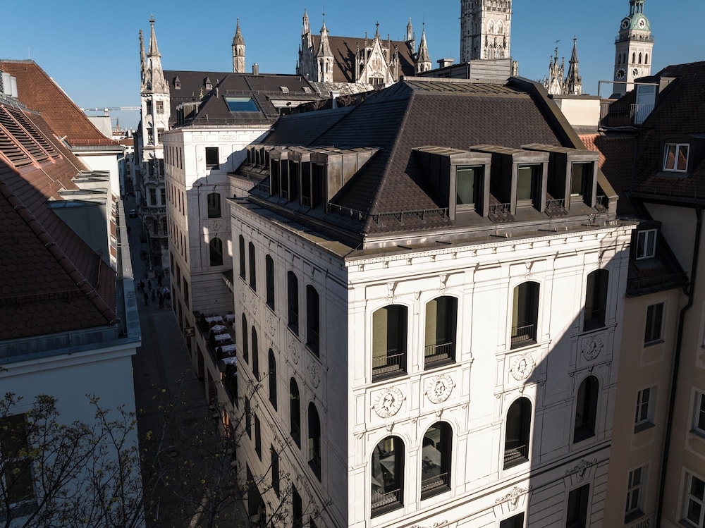 숙박 시설 정면