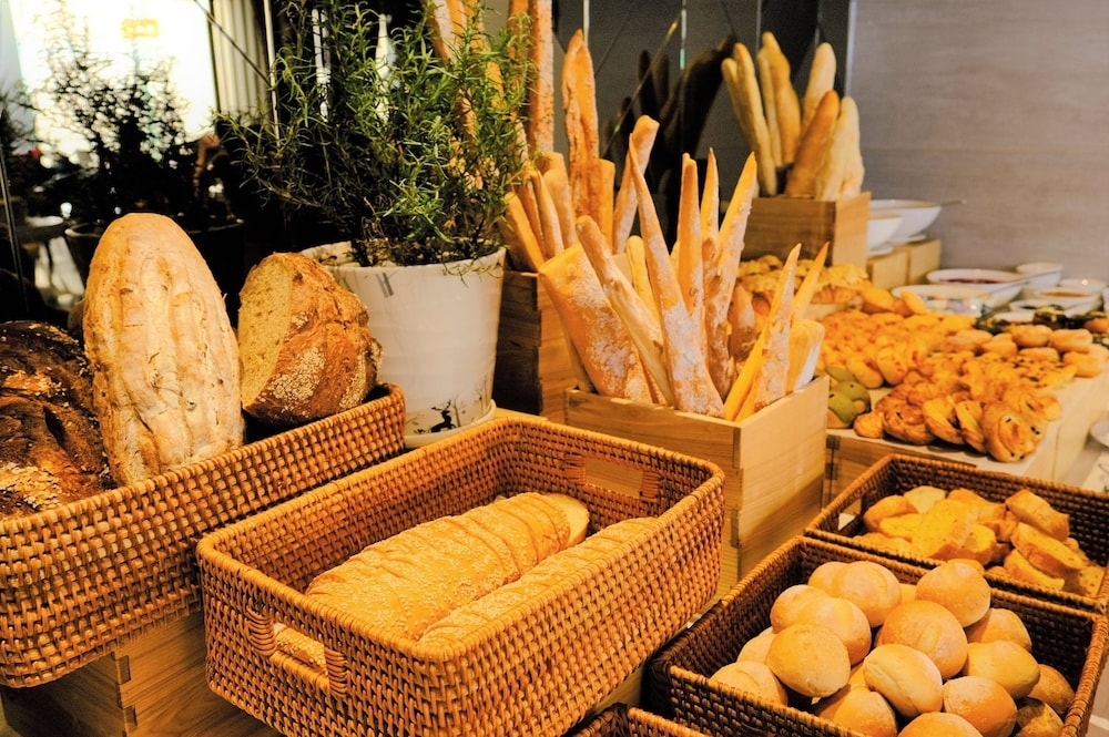 뷔페 아침 식사