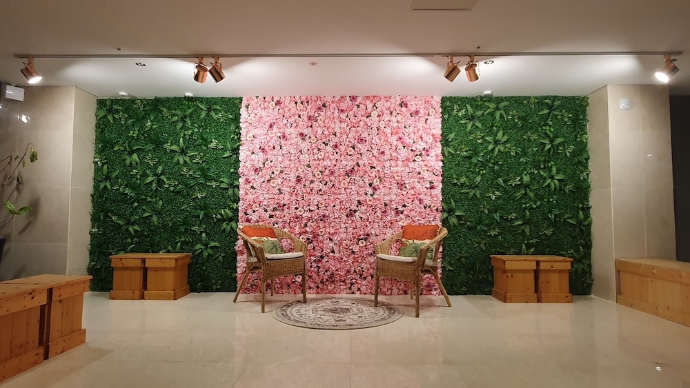 로비 좌석 공간