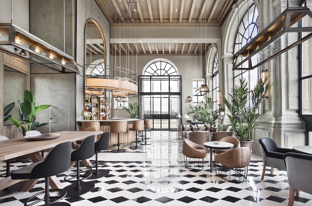 바(숙박 시설 내)