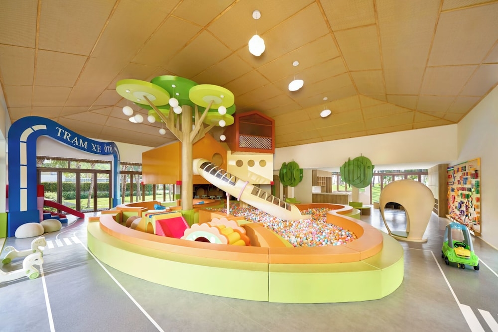 어린이 놀이 공간 - 실내