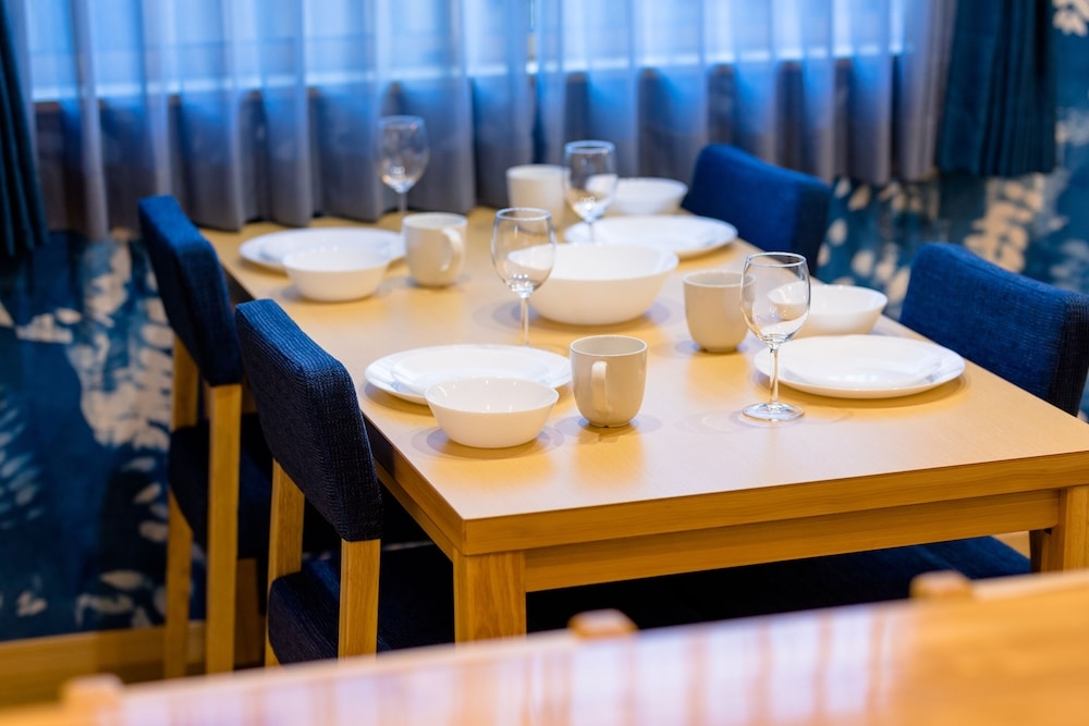 객실 내 식사 공간