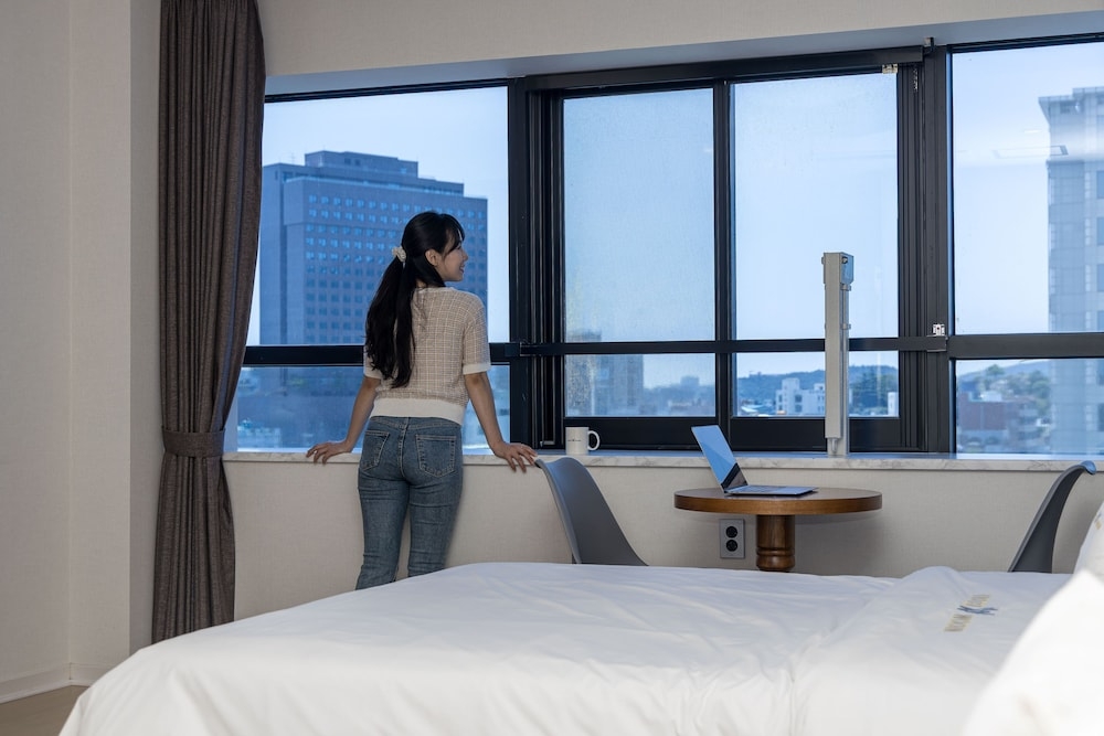 숙박 시설에서 보는 시내 전망