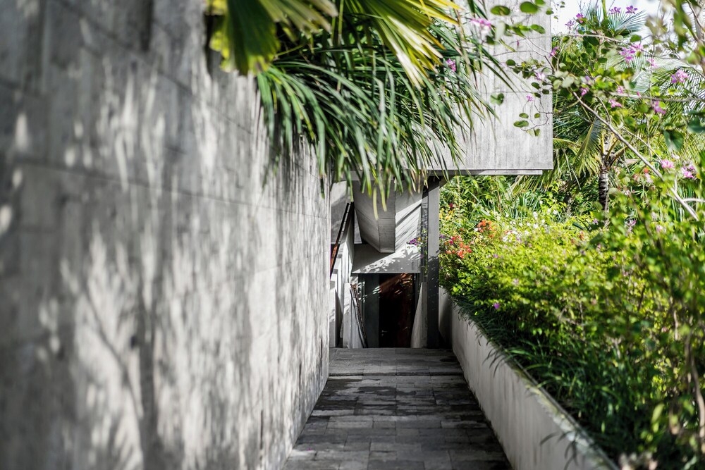 숙박 시설 입구