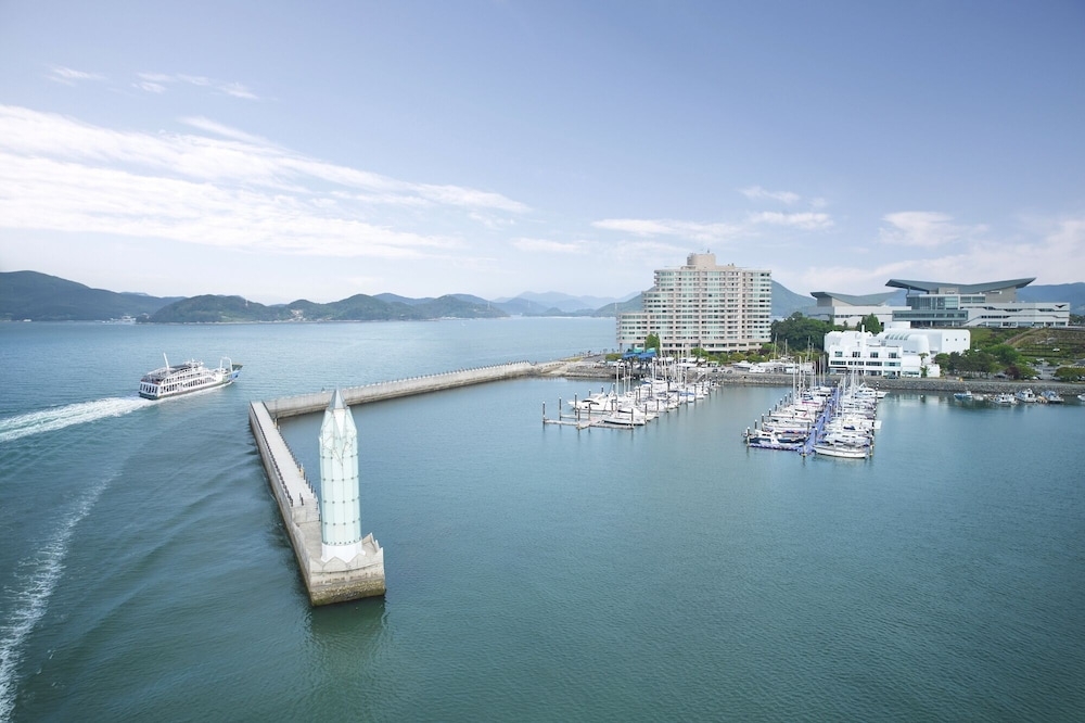 숙박 시설 정면