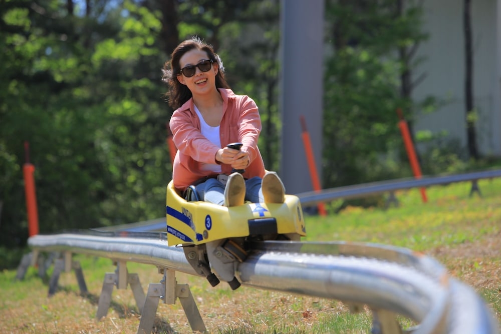 어린이 놀이 공간 - 야외