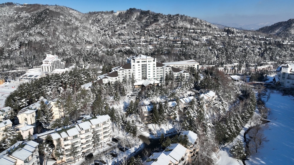 숙박 시설 정면