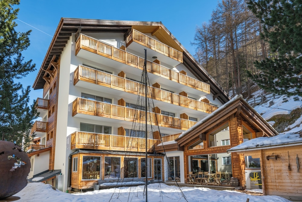 숙박 시설 정면