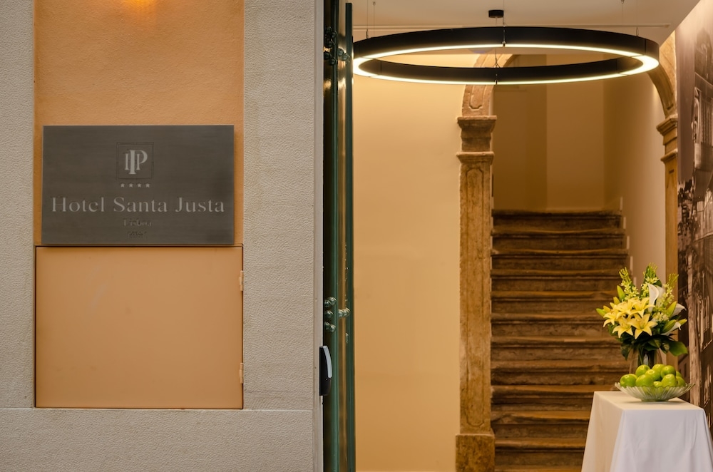 숙박 시설 입구