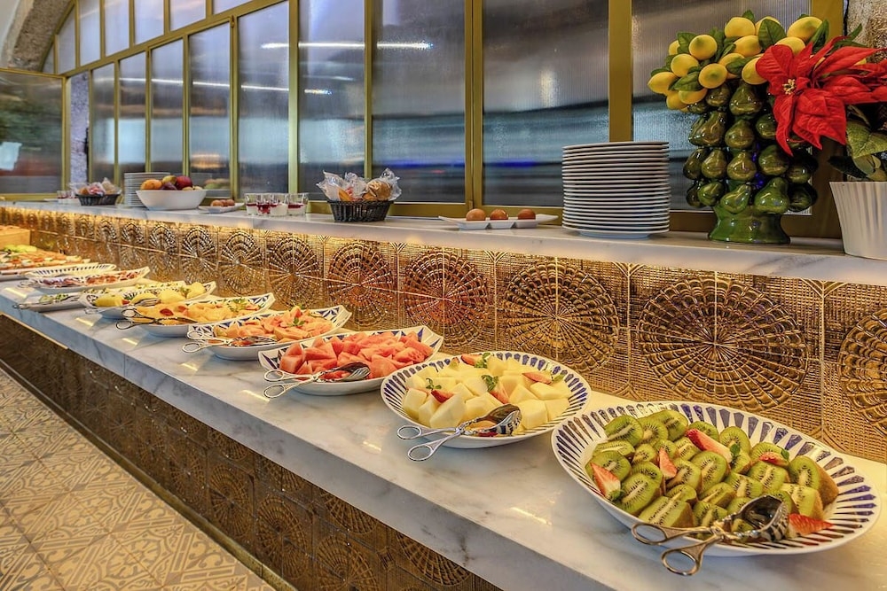 뷔페 아침 식사