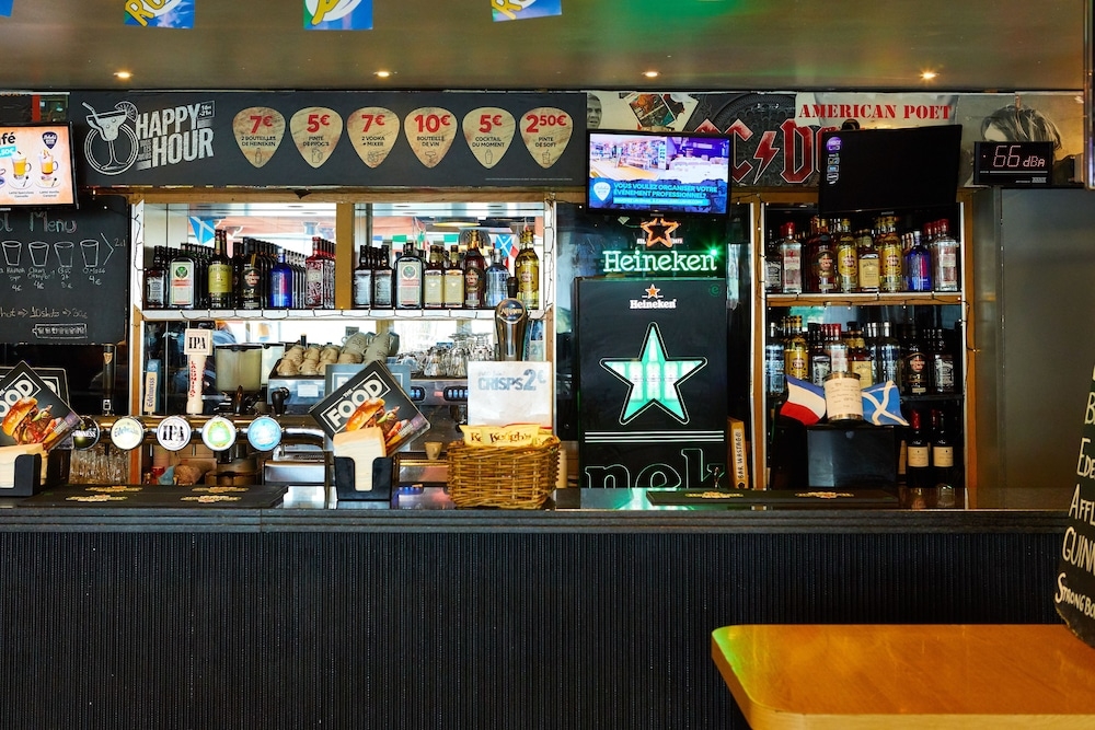 바(숙박 시설 내)