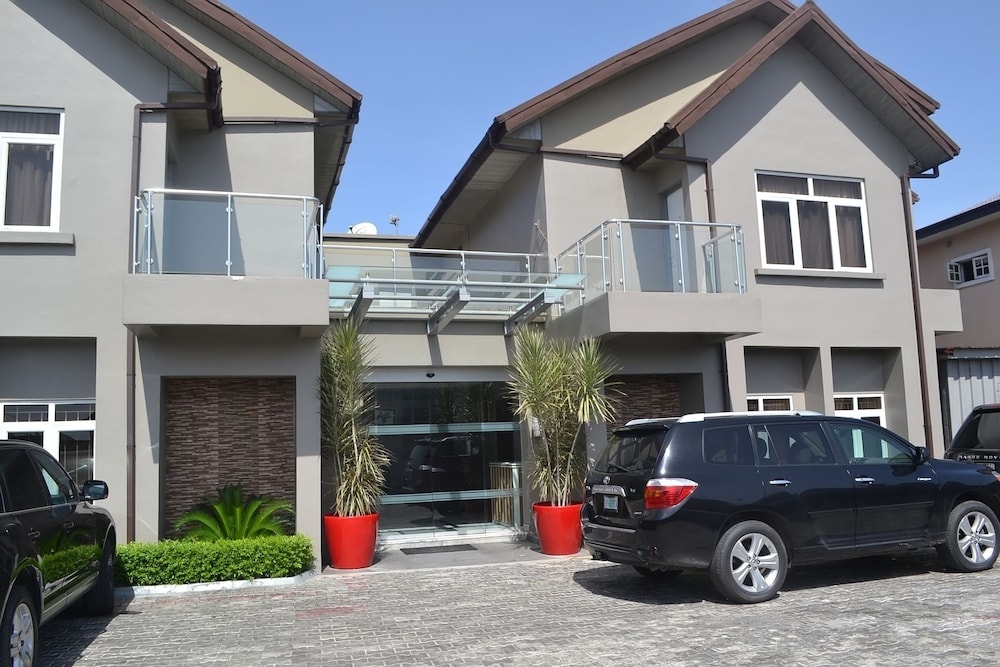 숙박 시설 정면