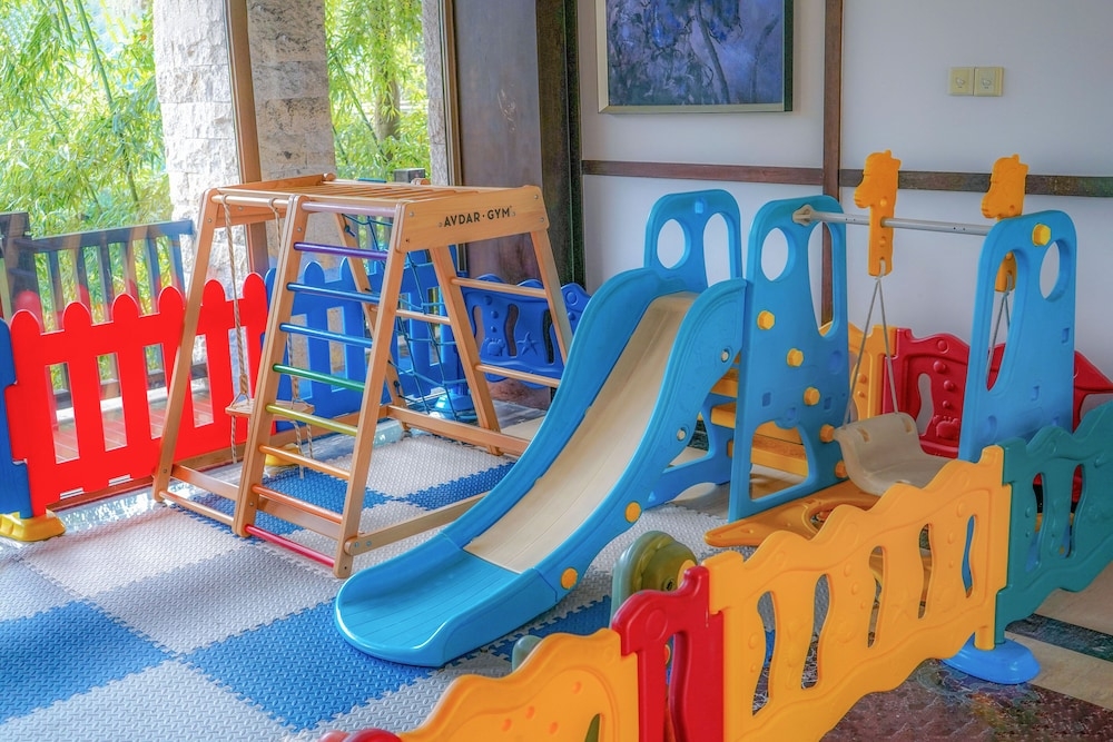 어린이 놀이 공간 - 실내