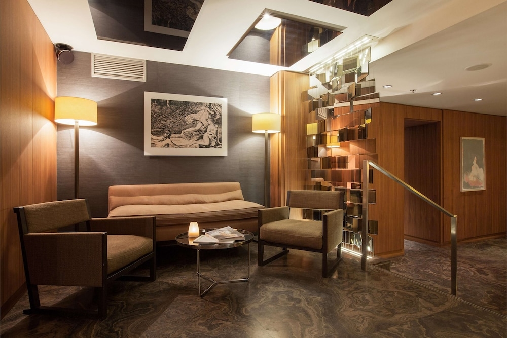 로비 좌석 공간