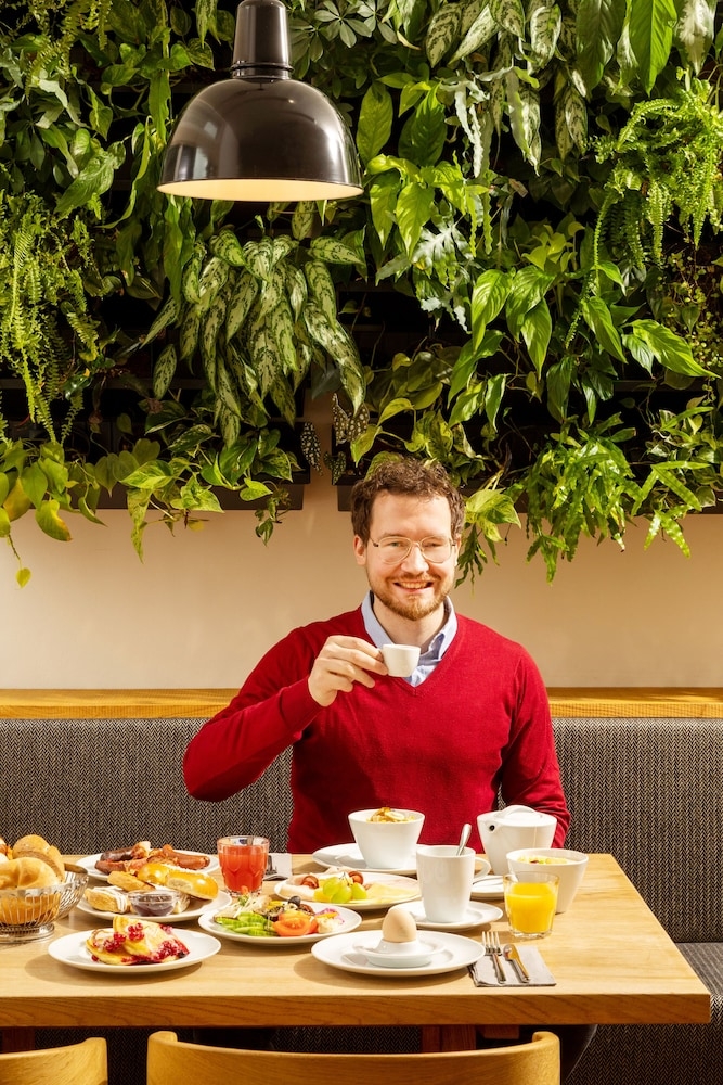 뷔페 아침 식사